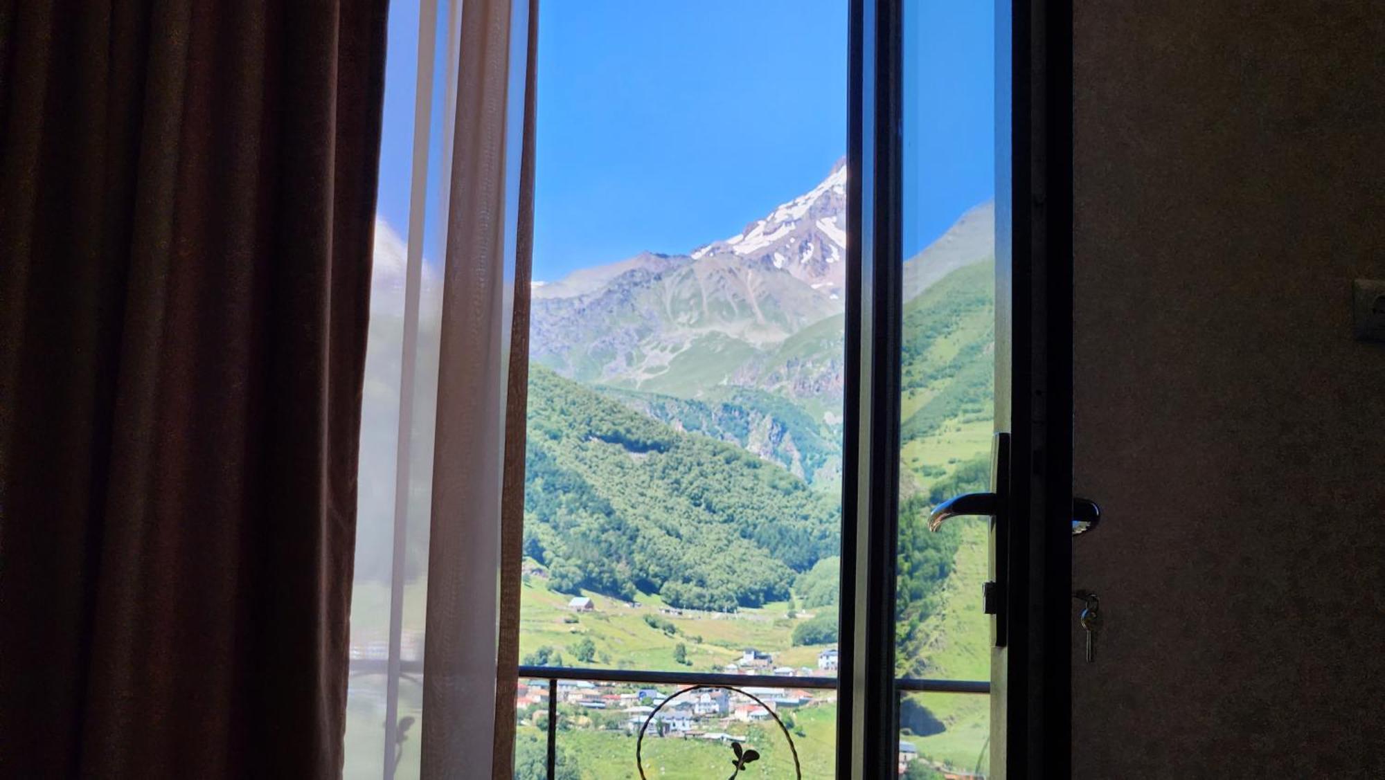 Hotel Toliketi Kazbegi Bilik gambar