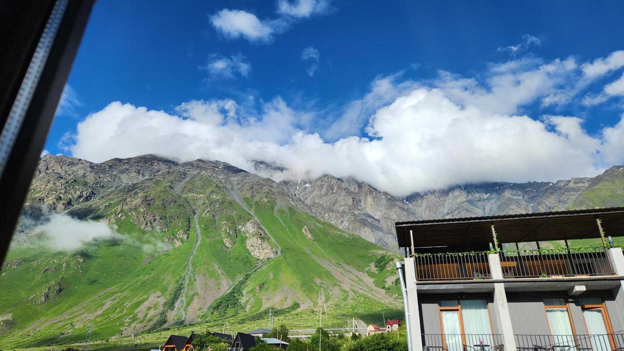 Hotel Toliketi Kazbegi Bilik gambar