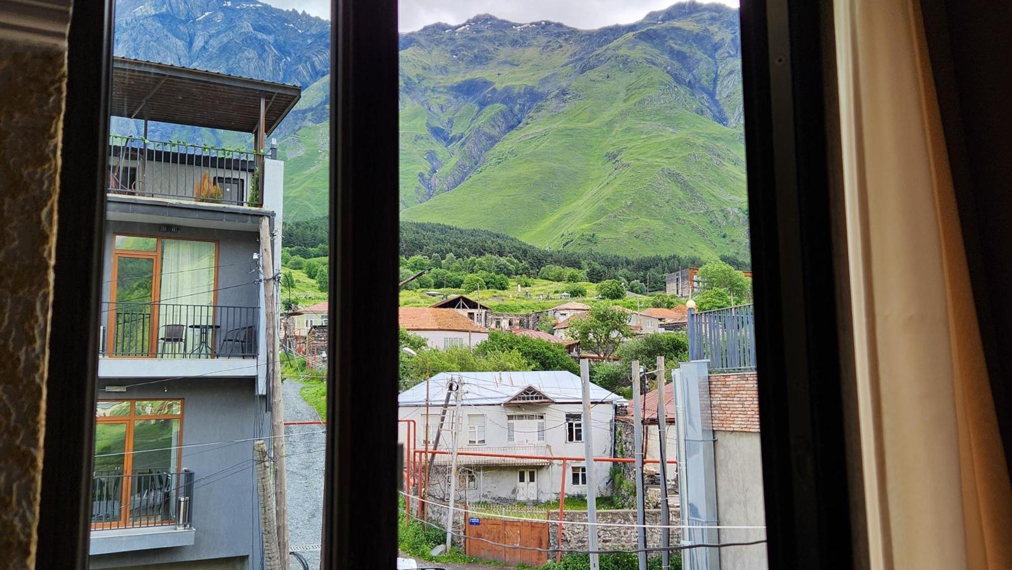 Hotel Toliketi Kazbegi Bilik gambar