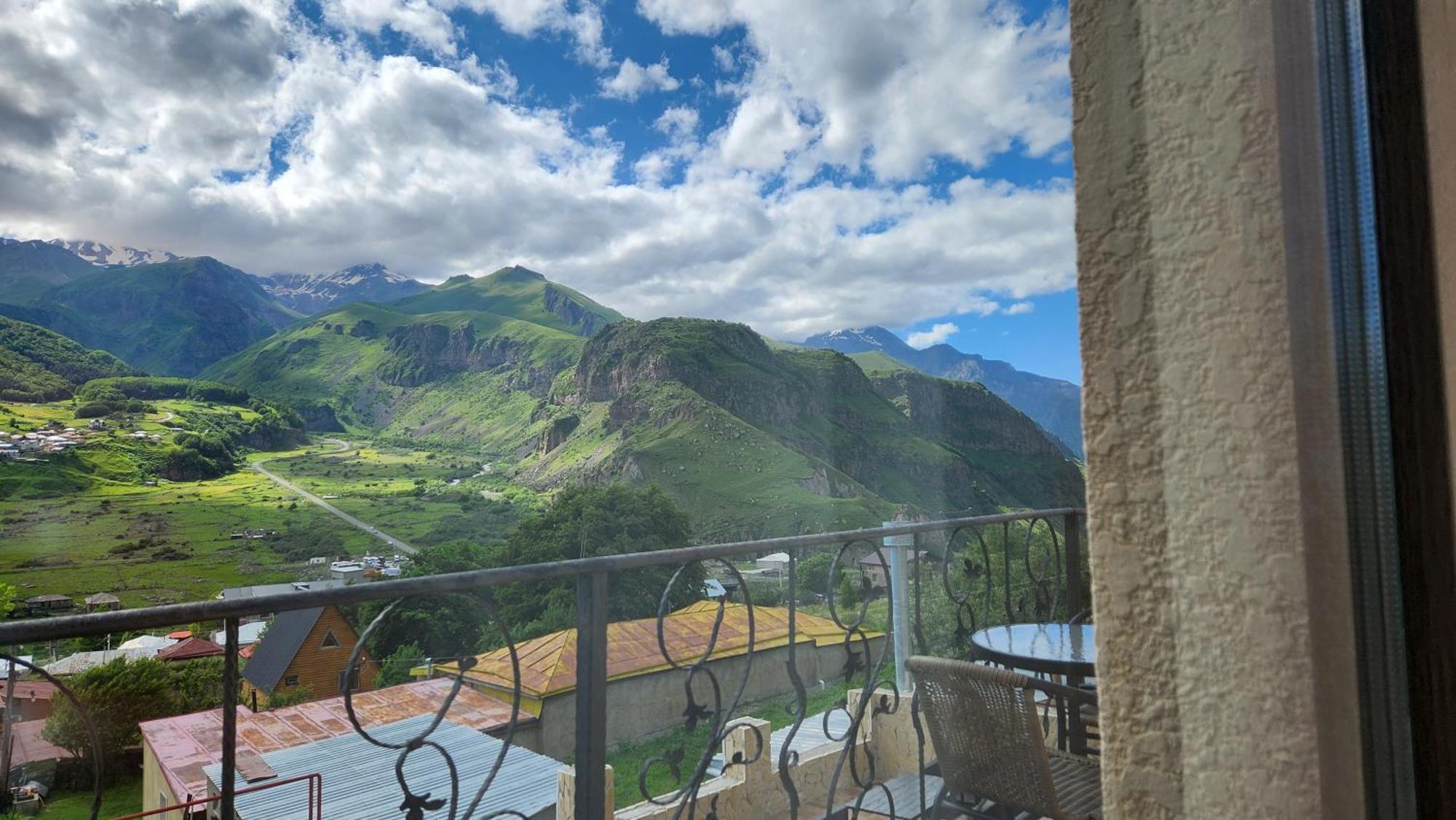 Hotel Toliketi Kazbegi Luaran gambar