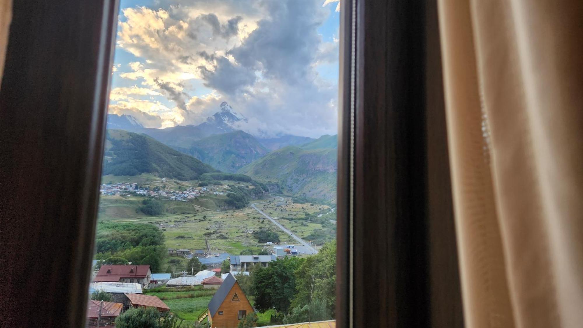 Hotel Toliketi Kazbegi Bilik gambar
